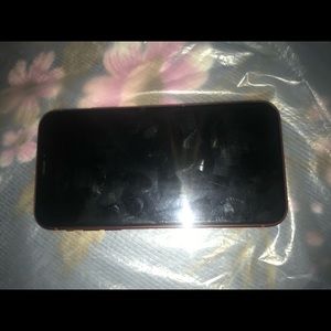 iPhone XR doesn’t come with a charger and is in hood condition